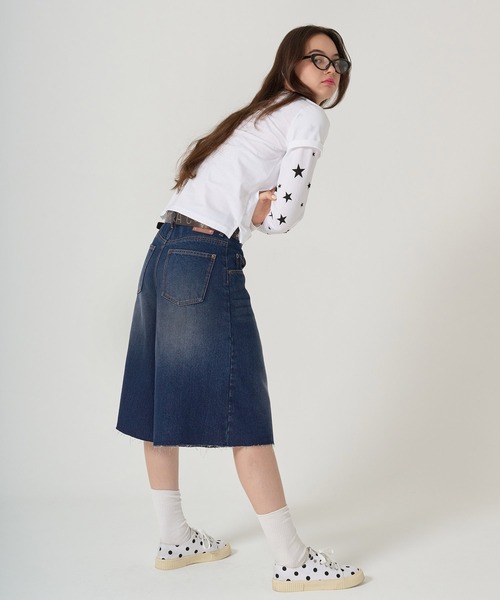 TINA:JOJUN(ティーナジョジュン)の「オーバーサイズ ハーフデニムパンツ TINA:JOJUN(デニムパンツ・レディース・ブルー/インディゴブルー・S/M)」の10枚目の写真