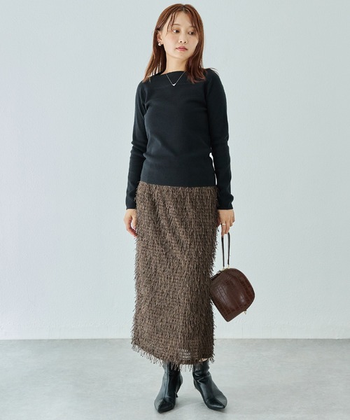 LAVEANGE(ラビアンジェ)の「【洗える】スラッシュネックニットプルオーバー│大人が着たいベーシックニット/ボートネック/美シルエット/体型カバー/上品見え(ニット/セーター・レディース・モカ/チャコールグレー/ブラック・3L/F/4L)」の10枚目の写真