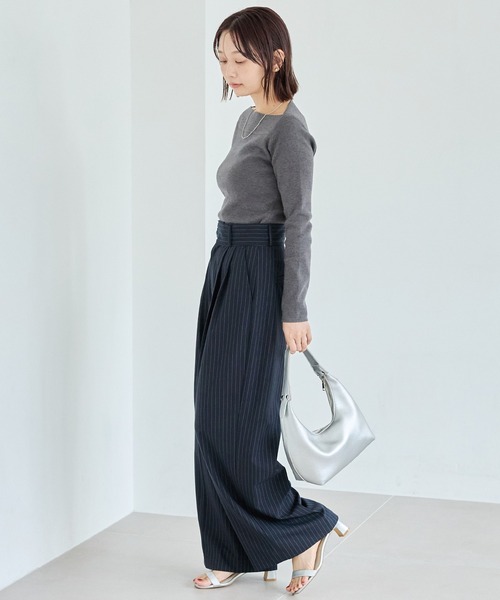 LAVEANGE(ラビアンジェ)の「【洗える】スラッシュネックニットプルオーバー│大人が着たいベーシックニット/ボートネック/美シルエット/体型カバー/上品見え(ニット/セーター・レディース・モカ/チャコールグレー/ブラック・3L/F/4L)」の19枚目の写真