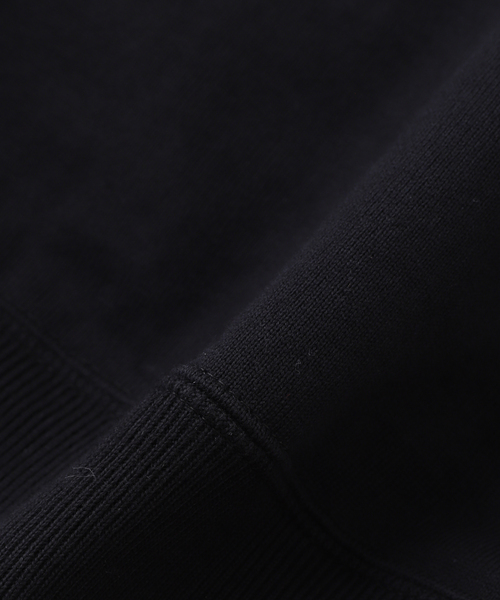 markaware(マーカウェア)の「MARKAWARE (マーカウェア) HUGE SWEAT (ショート)(スウェット・メンズ・ブラック/ライトグレー・1)」の5枚目の写真