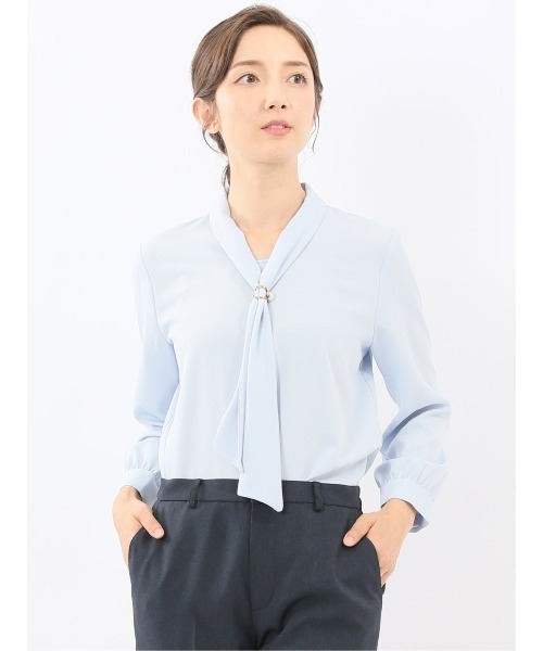 m.f.editorial(エムエフエディトリアル)の「【ストレッチ イージーケア UVカット】m.f.エディトリアル レディース ボウタイ 長袖 プルオーバー ブラウス(シャツ/ブラウス・レディース・アイボリー/ワインレッド/グレー系その他2/ベージュ・LARGE/MEDIUM)」の1枚目の写真