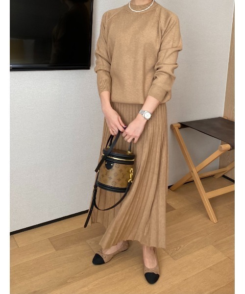 FAVORITO(ファヴォリート)の「ニットトップス+プリーツスカートセットアップ(セットアップ・レディース・ブラック/キャメル/ベージュ・F)」の14枚目の写真