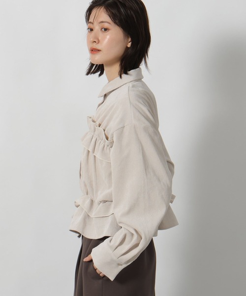 LAKOLE(ラコレ)の「コーデュロイフリルシャツ / 596070(シャツ/ブラウス・レディース・ピンク/ブラウン/チャコール/アイボリー・FREE)」の8枚目の写真