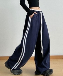 ストライプ入りワイドパンツ