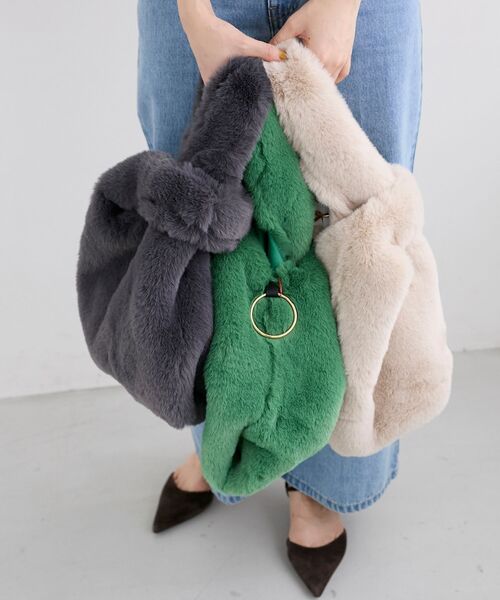 le.coeur blanc（ルクールブラン）の「《WEB限定アイテム》フェイクファーマルシェバッグ（トートバッグ・レディース・グレー/グリーン/ベージュ・FREE）」の4枚目の写真