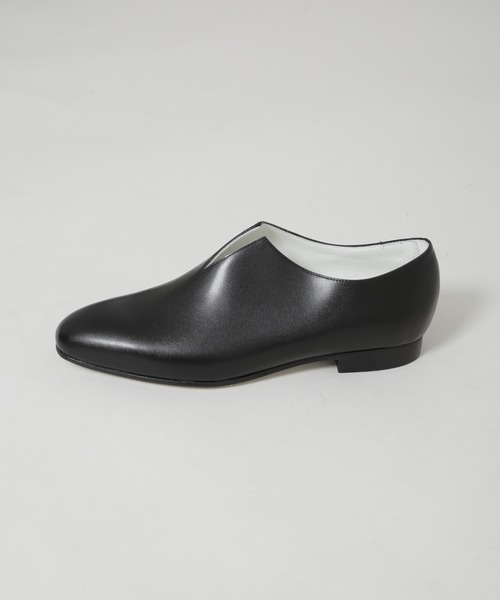 BEAUTIFUL SHOES(ビューティフルシューズ)の「BEAUTIFUL SHOES/SLIT SHOES(パンプス・レディース・ブラック・24/25/23)」の2枚目の写真