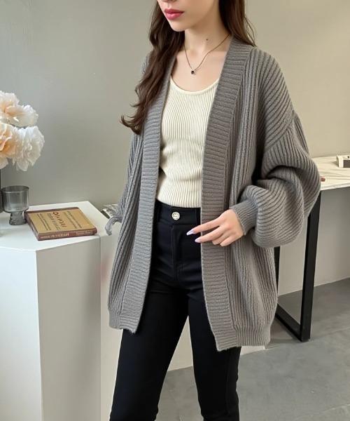 cammie(キャミー)の「畦編みニットカーディガン(カーディガン/ボレロ・レディース・ブラック/アイボリー/グレー・F)」の13枚目の写真