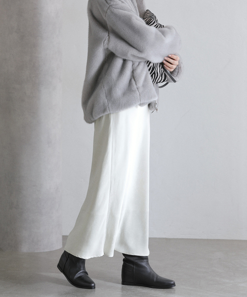 La TOTALITE（ラトータリテ）の「【洗える】フィブリルサテンマーメイドスカート（スカート・レディース・ホワイト/グリーン・38/36）」の21枚目の写真