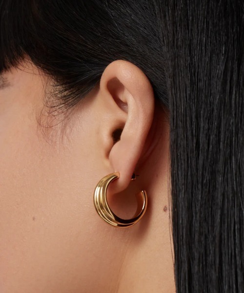 JENNYBIRD(ジェニーバード)の「【JENNY BIRD/ジェニーバード】フープピアス Lennon Hoops(ピアス(両耳用)・レディース・シルバー/ゴールド・FREE)」の12枚目の写真