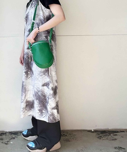Cheek(チーク)の「egg pouch shoulder(ショルダーバッグ・レディース・グリーン/アイボリー/ブルー・FREE)」の3枚目の写真