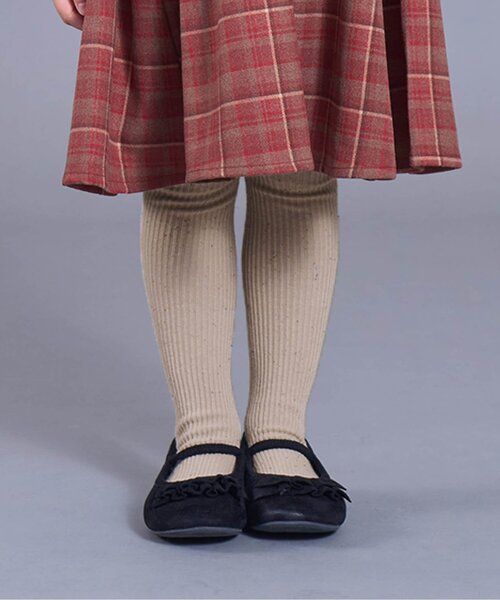 Ampersand(アンパサンド)の「【ジュニア対応】カラフルリブウエストハグタイツ(タイツ/ストッキング・キッズ・グレー/オフホワイト/ブラック/ベージュ/レッド/オレンジ/マスタード・90/100/110/120/140/80)」の4枚目の写真