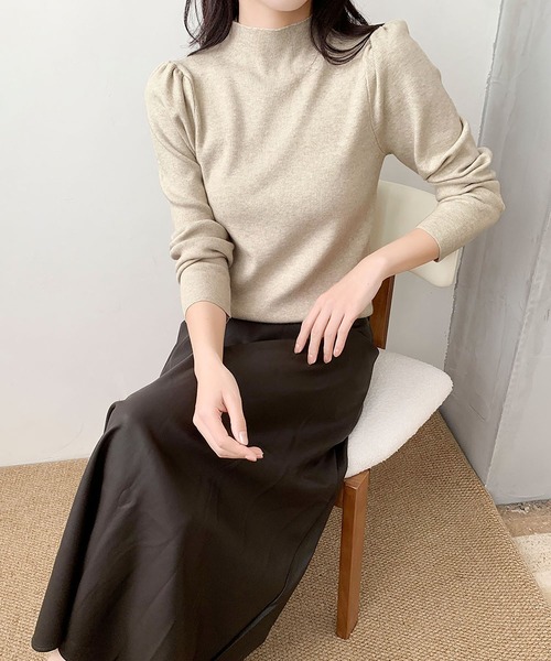 LOWO(ロワ)の「パフショルダー モックネック ニット 長袖 トップス プルオーバー きれいめ 秋冬(ニット/セーター・レディース・ベージュ/ブラウン/ブラック/チャコールグレー・FREE)」の15枚目の写真