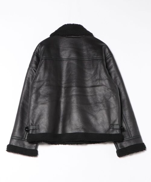Revo.(レボ)の「ヴィンテージ加工 裏ボア フェイクムートン ダブル ライダースジャケット【UNISEX】(ムートンコート・メンズ・ブラック×ホワイト/ブラック×ブラック・M/L)」の3枚目の写真