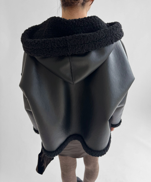 EDIT. FOR LULU（エディットフォールル）の「【VACHEMENT/ヴァシュモン】ファーボンディングレザーポンチョ（その他アウター・レディース・ブラック・FREE）」の4枚目の写真