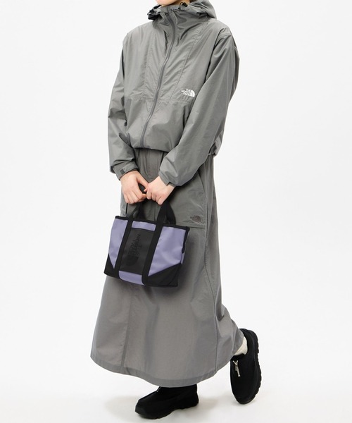THE NORTH FACE(ザノースフェイス)の「THE NORTH FACE/ザ・ノース・フェイス トートバッグ BCスタンダードトートミニ NM82501(トートバッグ・レディース・ブラック/ダークベージュ/ダークラベンダー/オフホワイト/サンドベージュ/サックスブルー/セージグリーン/プラム・FREE)」の22枚目の写真