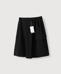 MOOD INSIDE（ムードインサイド）の「半バンディングワンタックコットンカーゴバミューダパンツ_Black（その他パンツ）」