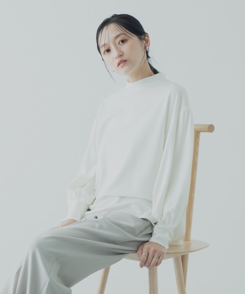 Petitjo(プッチージョ)の「小さいサイズ クルーネックブラウス 低身長さん・小柄女性(シャツ/ブラウス・レディース・オフホワイト/ブラック・PSS/PS/PM/PL)」の8枚目の写真