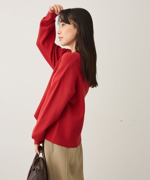 CRAFT STANDARD BOUTIQUE(クラフトスタンダードブティック)の「深Vネックニットプルオーバー ◆(ニット/セーター・レディース・ブラック/ライトベージュ/レッド/ブラウン・FREE)」の5枚目の写真
