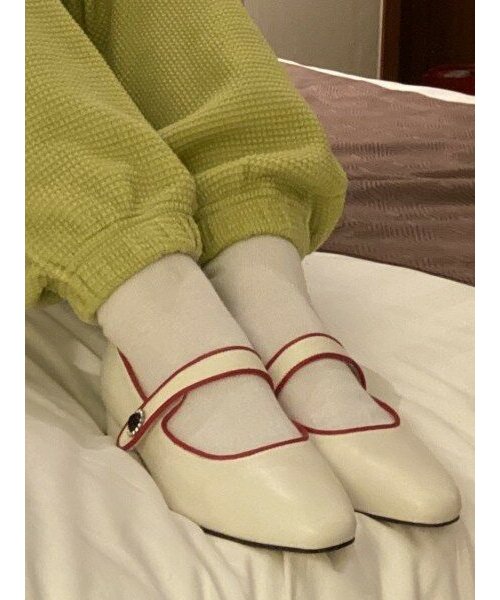 LEVASE(ルバズ)の「e.g) L mary jane-cream red 2cm(バレエシューズ・レディース・その他・38/39/35/36/37/36.5/37.5/35.5/38.5)」の4枚目の写真