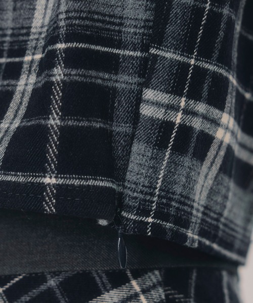 REDYAZEL(レディアゼル)の「バイアスチェックショートブラウス×プリーツミニスカートセットアップ(セットアップ・レディース・ブラック/ブルー/レッド・SMALL/MEDIUM)」の21枚目の写真