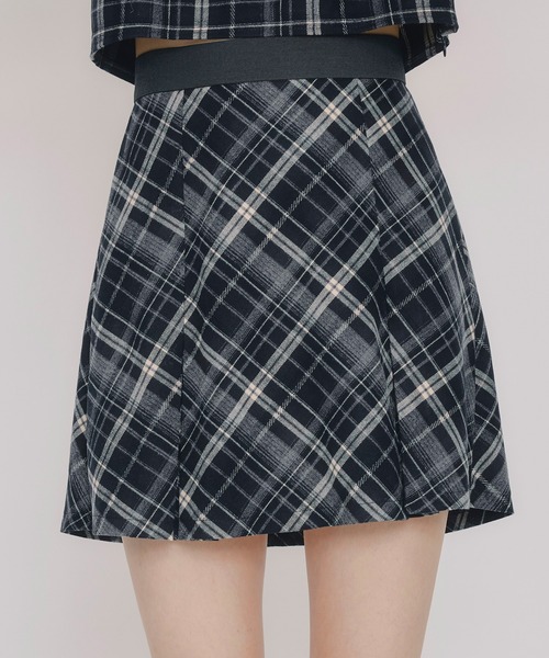 REDYAZEL(レディアゼル)の「バイアスチェックショートブラウス×プリーツミニスカートセットアップ(セットアップ・レディース・ブラック/ブルー/レッド・SMALL/MEDIUM)」の22枚目の写真