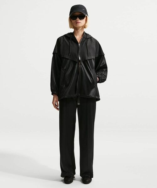 NIKE（ナイキ）の「ナイキ スポーツウェア ウィメンズ オーバーサイズド ウィンドランナー ジャケット / Nike Sportswear Women's Oversized Windrunner Jacket IF0271-010 Black（ナイロンジャケット・レディース・ブラック・XL/XS/M/L/S）」の6枚目の写真