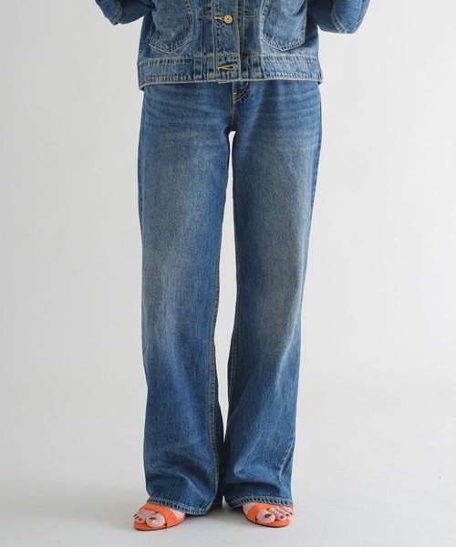 Levi's(リーバイス)の「Levi's/リーバイス SOFT GRUNGE LOW LOOSE(デニムパンツ・レディース・ダークインディゴブルー・23inch/24inch/25inch/26inch/27inch/28inch)」の1枚目の写真