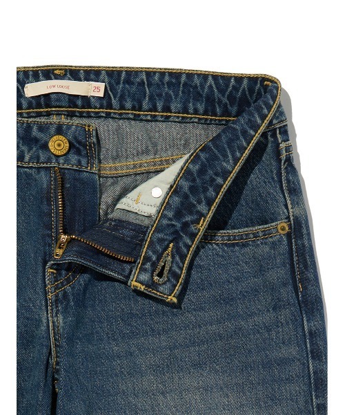 Levi's(リーバイス)の「Levi's/リーバイス SOFT GRUNGE LOW LOOSE(デニムパンツ・レディース・ダークインディゴブルー・23inch/24inch/25inch/26inch/27inch/28inch)」の14枚目の写真