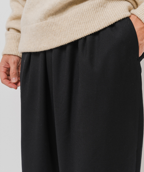 EDIFICE(エディフィス)の「サキソニー 1タック イージーパンツ(スラックス・メンズ・ブラック/チャコールグレー/ブラウン/ネイビー・SMALL/MEDIUM/LARGE)」の11枚目の写真