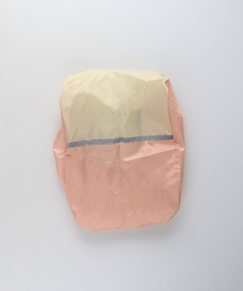 BRANSHES（ブランシェス）の「ランドセルにも使えるレインカバー（レインコート/ポンチョ・キッズ・ピンク/ブルーグレー/ネイビー・FREE）」の8枚目の写真