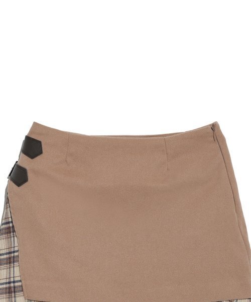 HIGH SCHOOL DISCO(ハイスクールディスコ)の「LAYERED BUCKLE SKIRT_BEIGE(スカート・レディース・その他・S/M)」の3枚目の写真