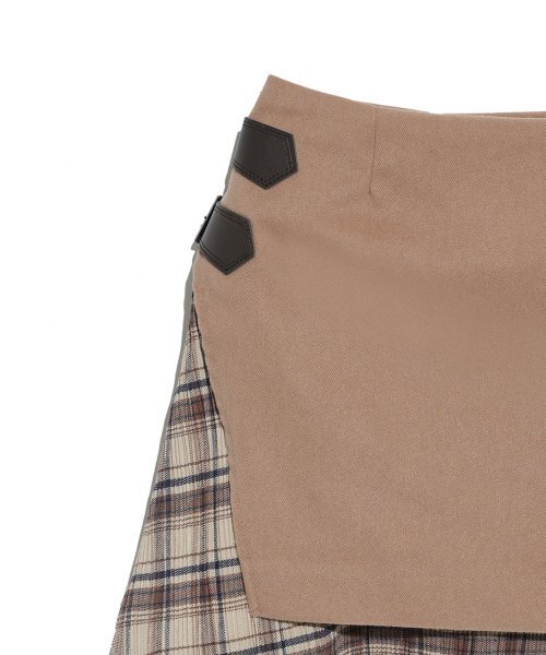 HIGH SCHOOL DISCO(ハイスクールディスコ)の「LAYERED BUCKLE SKIRT_BEIGE(スカート・レディース・その他・S/M)」の4枚目の写真