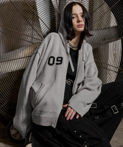 ERAR（エラー）の「【ERAR】ハートロゴショート丈ダブルジップデザインニットパーカー（パーカー・メンズ・ブラック/グレー・S/M/L/XL）」の3枚目の写真