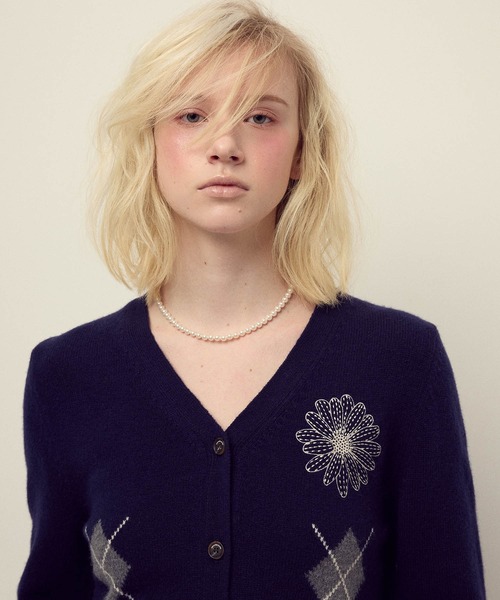 Mardi Mercredi（マルディメクルディ）の「CASHMERE BLENDED CARDIGAN