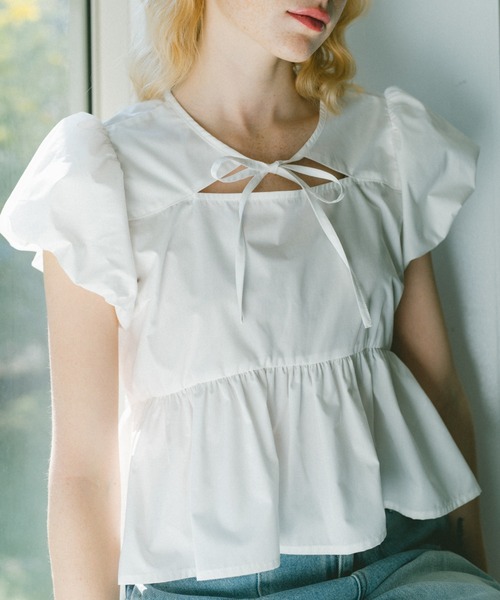 idem(イデム)の「puff sleeve muse blouse / パフスリデザインブラウス(シャツ/ブラウス・レディース・ブラック/ホワイト・FREE)」の1枚目の写真