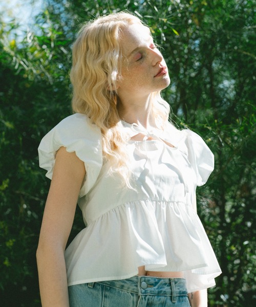 idem(イデム)の「puff sleeve muse blouse / パフスリデザインブラウス(シャツ/ブラウス・レディース・ブラック/ホワイト・FREE)」の10枚目の写真