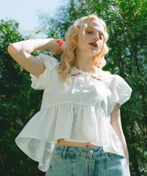idem(イデム)の「puff sleeve muse blouse / パフスリデザインブラウス(シャツ/ブラウス・レディース・ブラック/ホワイト・FREE)」の11枚目の写真