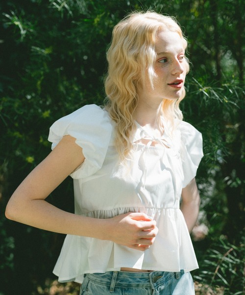 idem(イデム)の「puff sleeve muse blouse / パフスリデザインブラウス(シャツ/ブラウス・レディース・ブラック/ホワイト・FREE)」の12枚目の写真