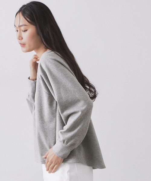 OPAQUE.CLIP(オペークドットクリップ)の「フォルムデザイントップス/セットアップ対応【洗濯機OK】(Tシャツ/カットソー・レディース・チャコールグレー/グレー・40/38)」の3枚目の写真