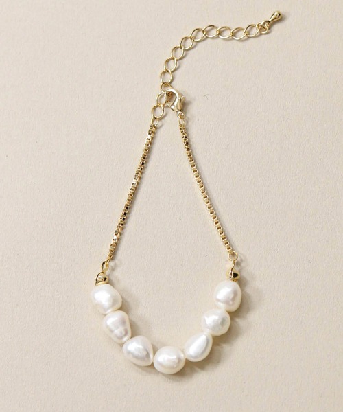 Gready Brilliant(グレディブリリアン)の「淡水パールブレスレット(ブレスレット・レディース・ゴールド・FREE)」の2枚目の写真