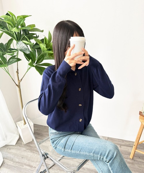Dewlily(デューリリー)の「毎日のコーデに自然となじむ ソフトニットカーディガン(カーディガン/ボレロ・レディース・アイボリー/ブラック/ベージュ/ネイビー/オレンジ・FREE)」の19枚目の写真