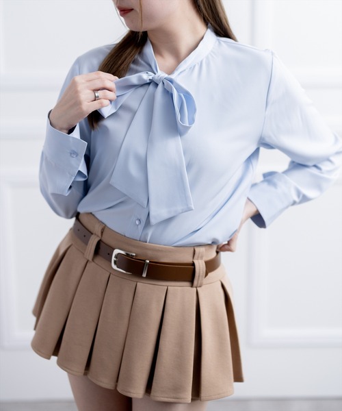clear（クリア）の「マルチアソートボウタイリボンブラウス[オフィスカジュアル 着回し抜群 大人]≪新作≫（シャツ/ブラウス・レディース・ホワイト系その他/ネイビー/サックスブルー/オフホワイト/ブラック系その他・F）」の6枚目の写真