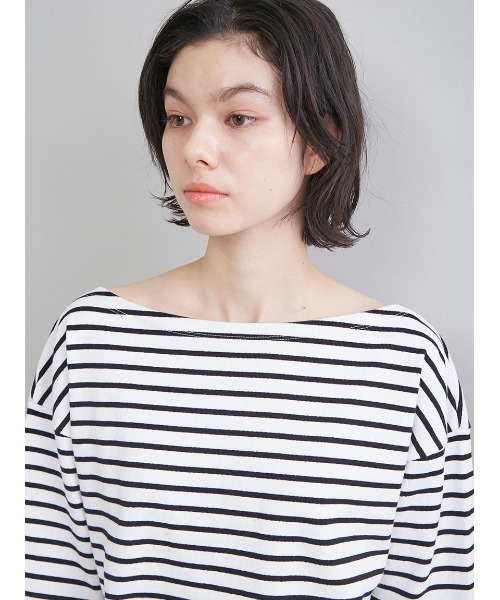 Mila Owen（ミラオーウェン）の「ボートネックボーダーＴシャツ（Tシャツ/カットソー・レディース・キャメル/アイボリー/ピンク/ブルー・F）」の6枚目の写真