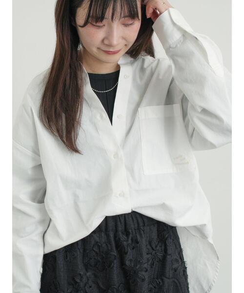 Samansa Mos2（サマンサ モスモス）の「ワンポイント刺繍オーバーシャツ（シャツ/ブラウス・レディース・ブルー/オフホワイト/ストライプ・F）」の2枚目の写真