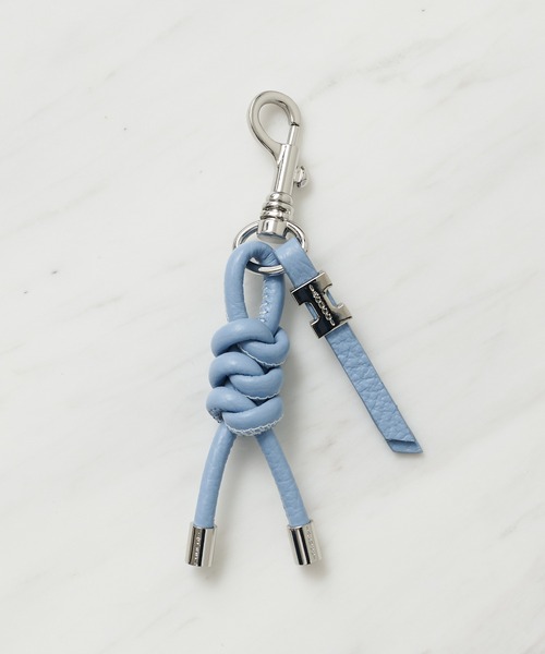 IACUCCI(イアクッチ)の「【予約】ジェメッリ CERVO(キーホルダー・レディース・キャメル/スカイブルー/パープル・FREE)」の2枚目の写真