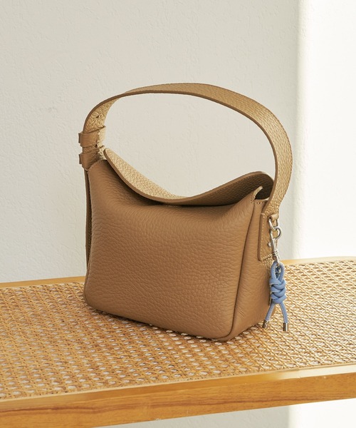 IACUCCI(イアクッチ)の「【予約】ジェメッリ CERVO(キーホルダー・レディース・キャメル/スカイブルー/パープル・FREE)」の4枚目の写真