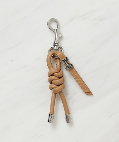 IACUCCI(イアクッチ)の「【予約】ジェメッリ CERVO(キーホルダー・レディース・キャメル/スカイブルー/パープル・FREE)」の16枚目の写真