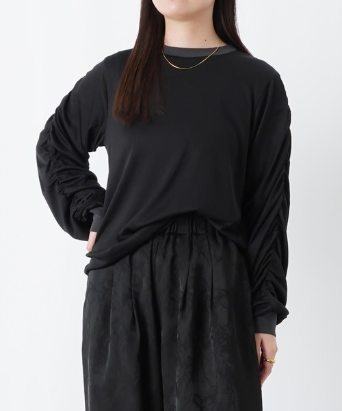 LUCA/LADY LUCK LUCA(ルカ/レディラックルカ)の「LC/LLL ギャザーリブプルオーバー(Tシャツ/カットソー・レディース・ブラック/ブルーグレー/ベージュ・FREE)」の2枚目の写真