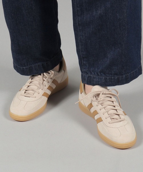 adidas(アディダス)の「【adidas(アディダス)】HANDBALL SPEZIAL(スニーカー・メンズ・ベージュ・26.5/27.5)」の2枚目の写真