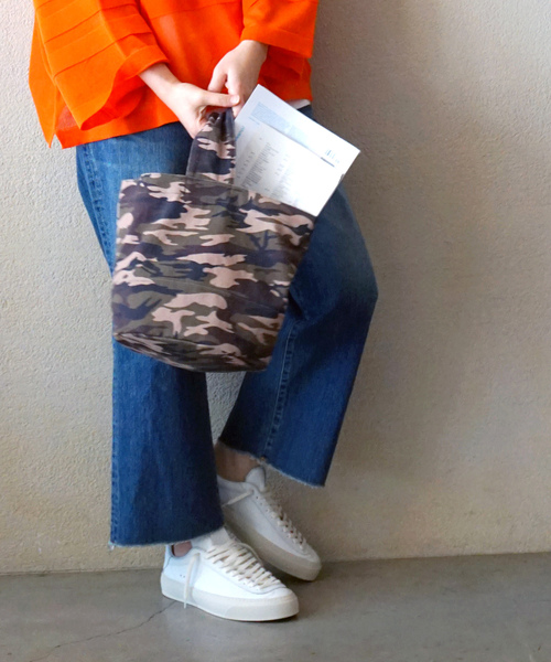 JOURNAL STANDARD LUXE（ジャーナルスタンダード　ラックス）の「キャンバス サークルBAG-M（エコバッグ/サブバッグ・レディース・レッド/カーキ・FREE）」の4枚目の写真